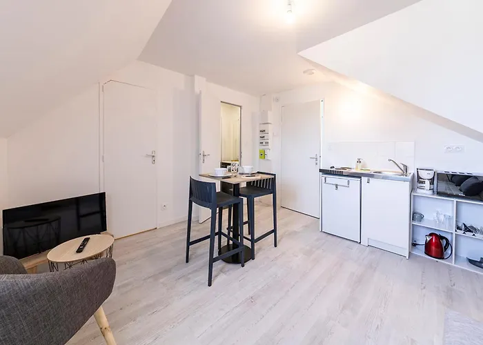 Apartament Proche Universite Et Commodites